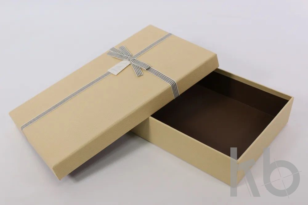 Коробка крышка-дно бежевая с бантиком