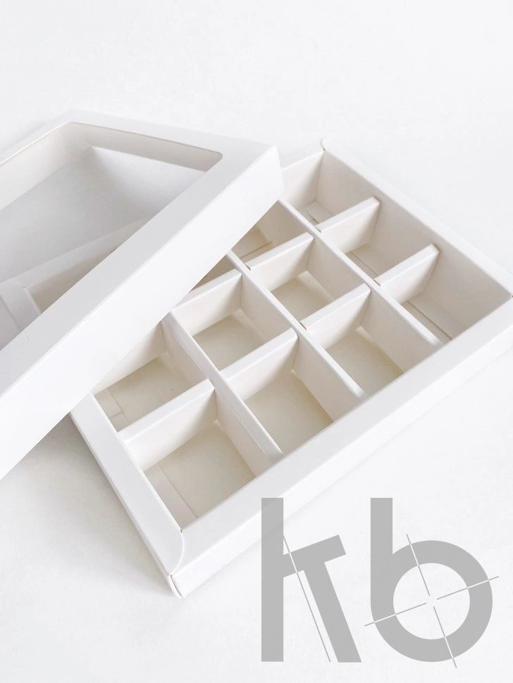 Картонный ложемент в коробку с окном