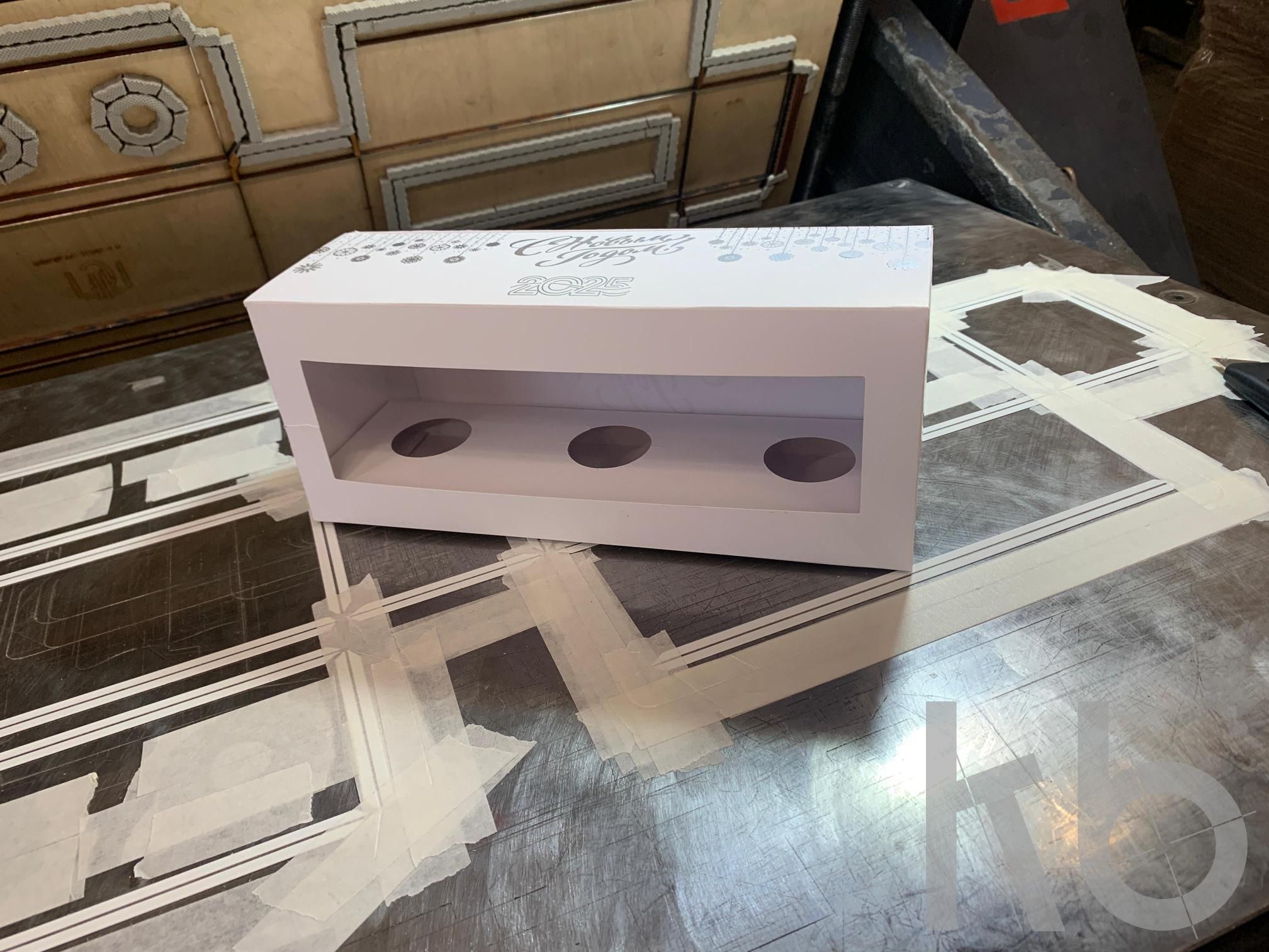 Коробка на 3 шара с фольгированием