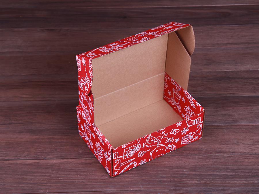 Коробка картонная подарочная из микрогофрокартона с кашировкой