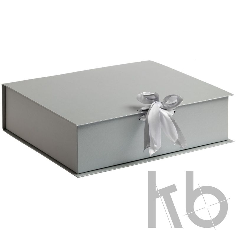 Коробка подарочная кашированная на ленте