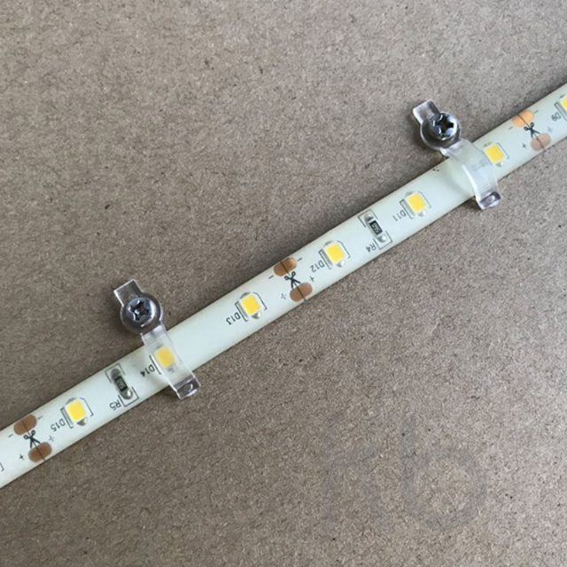 Монтажная клипса для светодиодной ленты шириной 8 мм с влагозащитой LAMPER