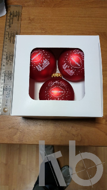 Коробка под 3 шара 100 мм с окошком квадратная белая